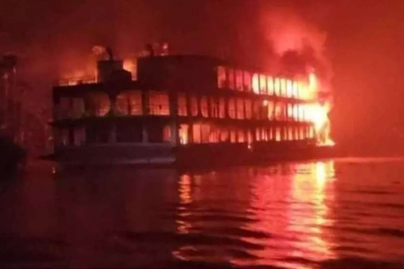 At least 30 dead after ferry carrying 500 people catches fire in Bangladesh